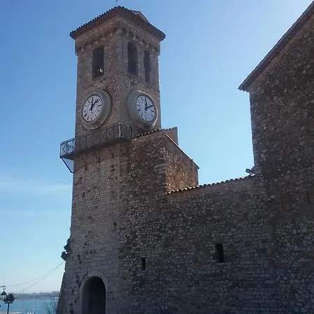 A 2 Pas Du Palais * 戛纳